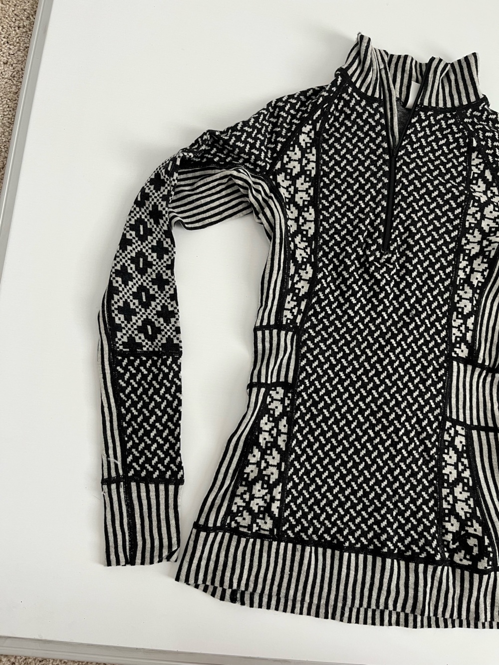 Kari Traa wool Black & White Patterned Half-Zip Cowl base layer Sweater - Picture 2 of 10